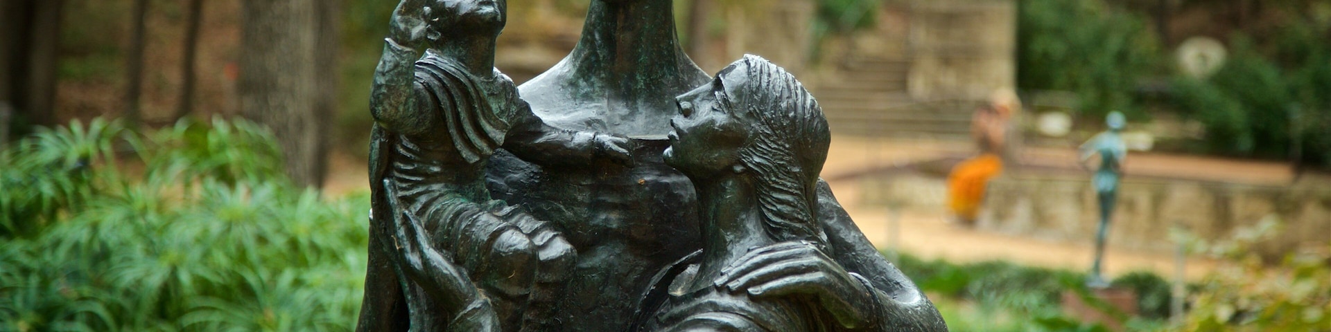 Umlauf Sculpture Garden and Museum featuring a statue or sculpture and a park