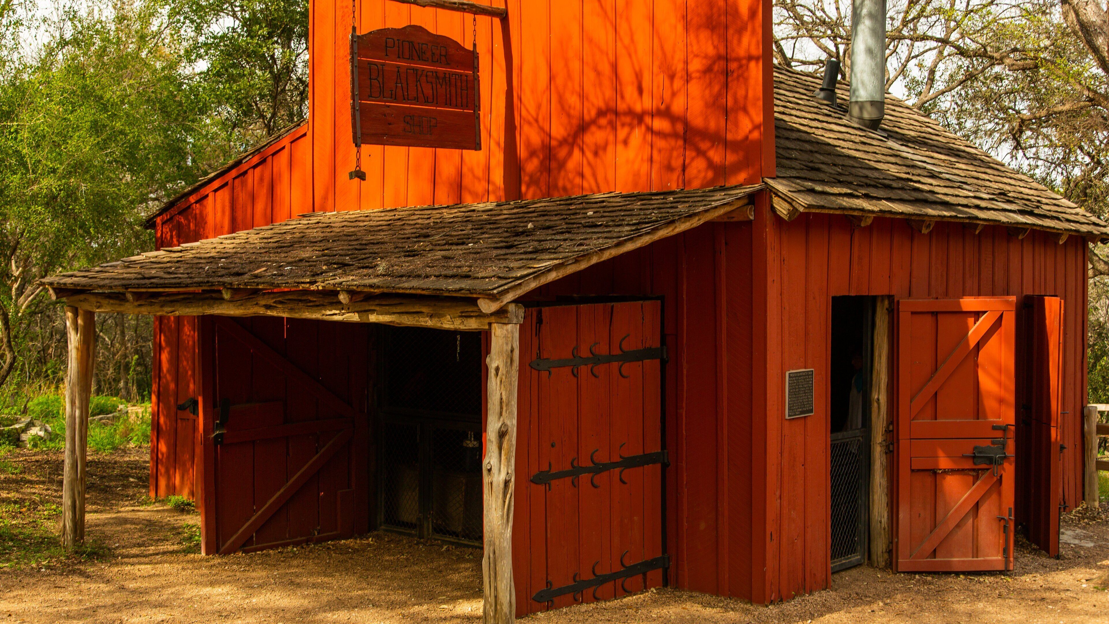 Zilker Botanical Garden featuring farmland