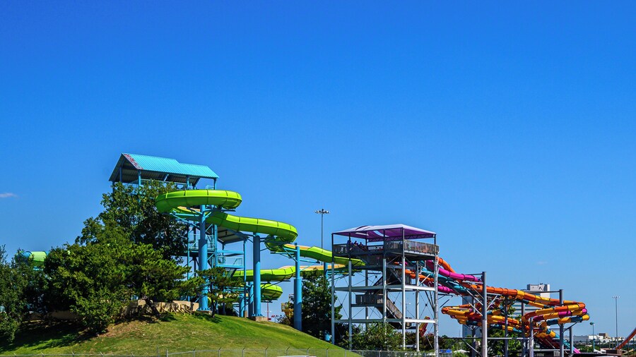 Dallas_SixFlagsHurricaneHarbor_6081115-3