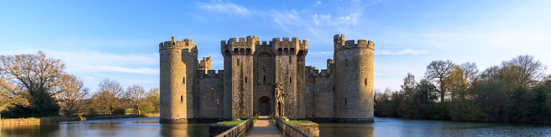 Bodiam Castle, 14th-century medieval fortress with moat and soaring towers in Robertsbridge, East Sussex, England.