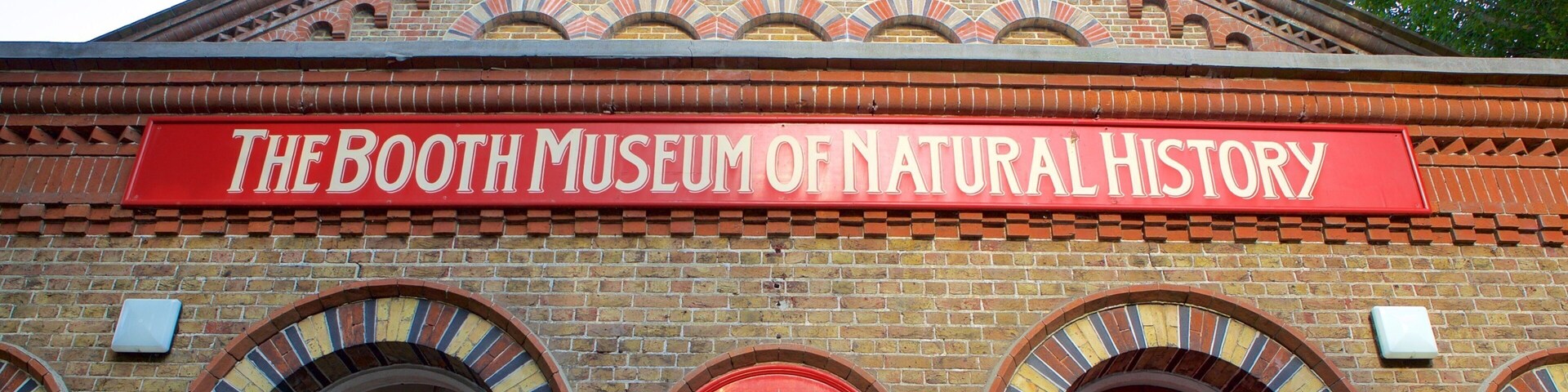 Booth Museum of Natural History que inclui sinalização