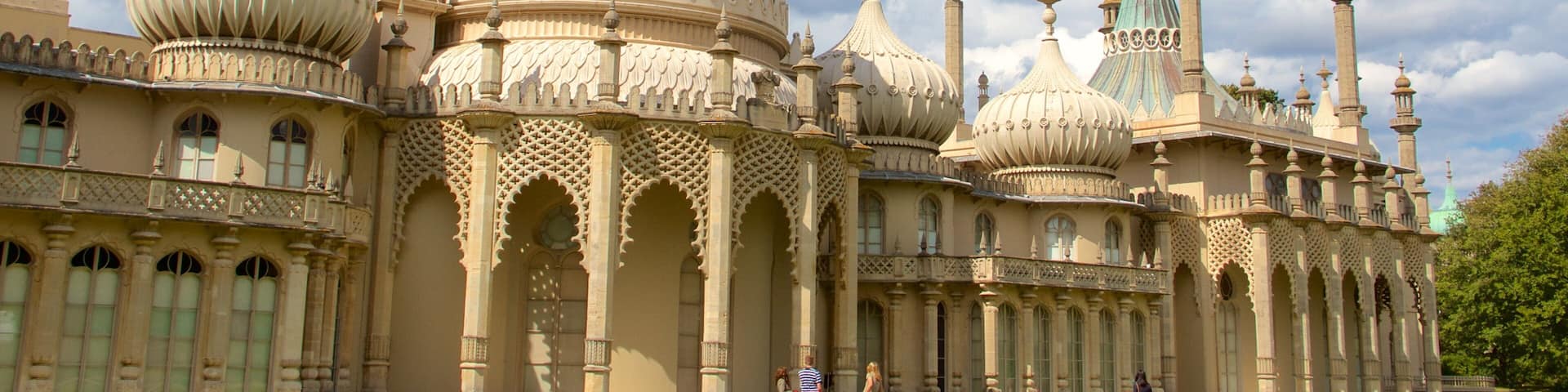 Brighton Royal Pavilion which includes a mosque, heritage elements and heritage architecture