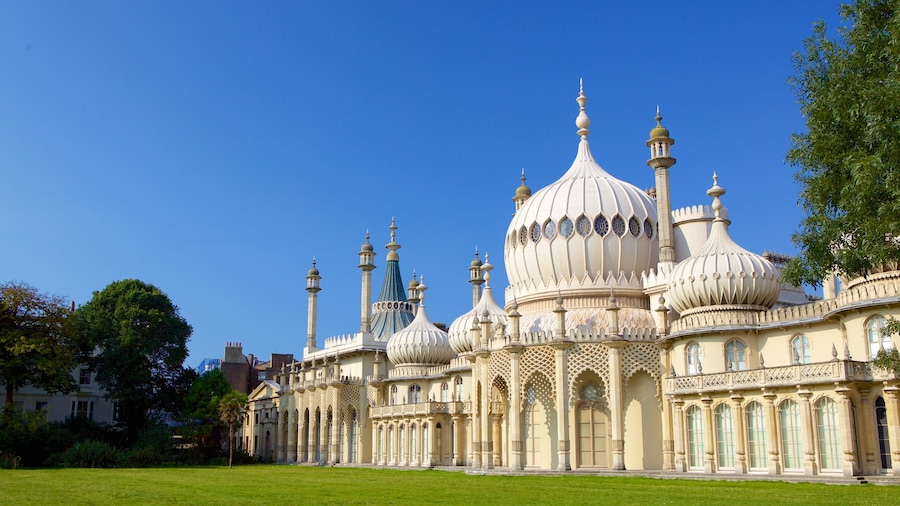 Brighton Royal Pavilion which includes heritage elements, chateau or palace and heritage architecture