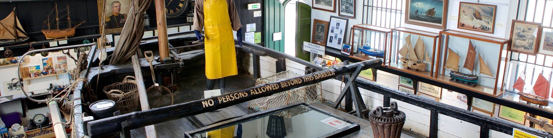 MusĂ©e des pĂȘcheurs qui includes vues intĂ©rieures