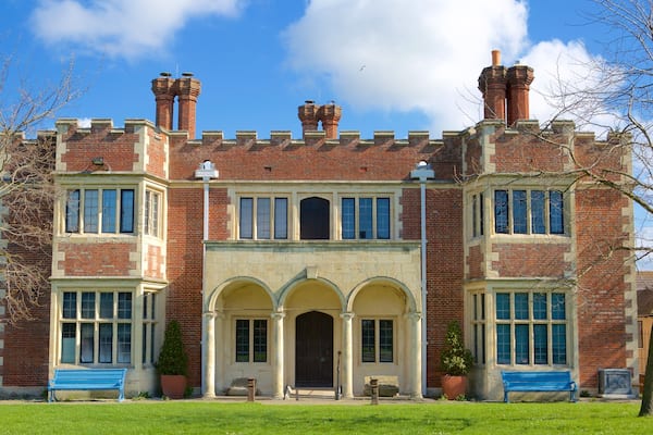 Hastings Museum and Art Gallery qui includes patrimoine historique