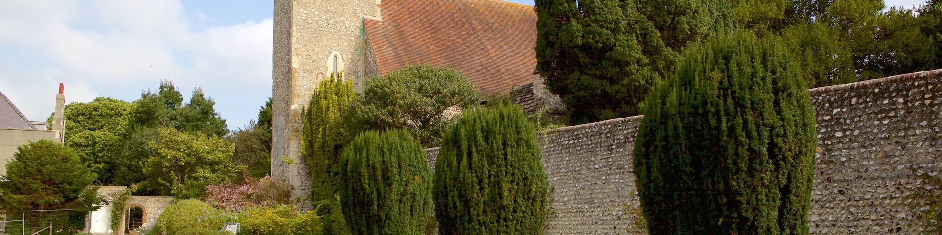Preston Park which includes a park and heritage elements