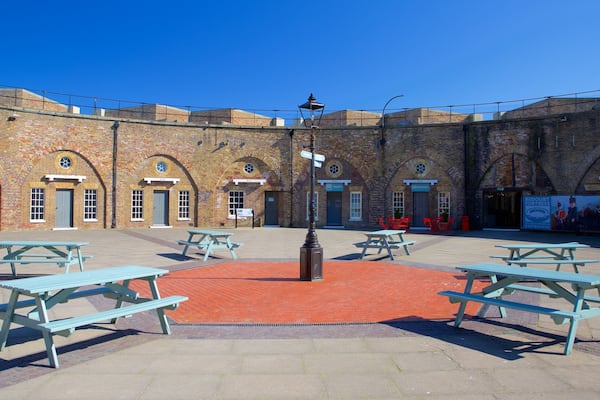 Redoubt Fortress and Military Museum showing a square or plaza and heritage elements