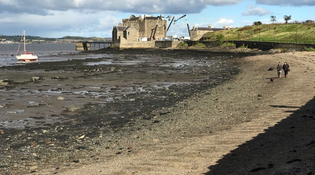 Movie filming happening during my visit to Blackness castle. They were filming Mary Queen of Scots.
#LifeAtExpedia