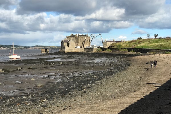 Movie filming happening during my visit to Blackness castle. They were filming Mary Queen of Scots.
#LifeAtExpedia