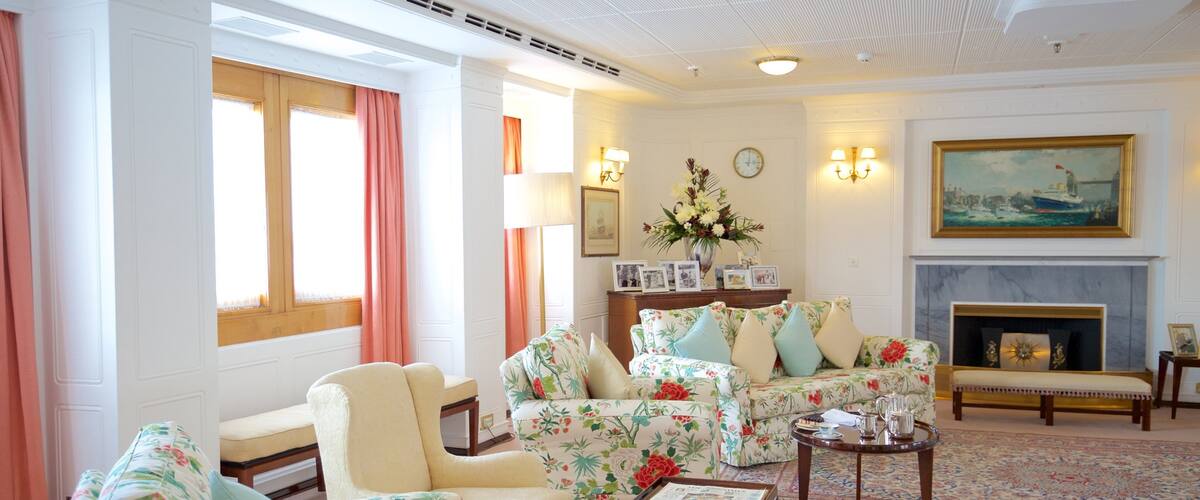 Koninklijk jacht Britannia bevat varen, historisch erfgoed en interieur