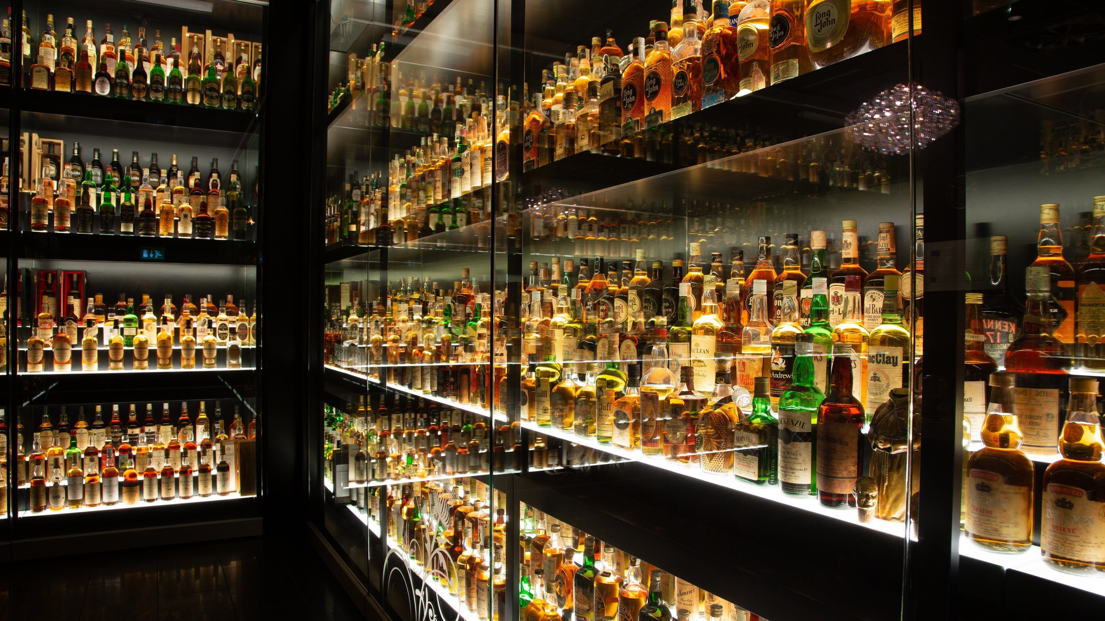 Scotch Whisky Experience featuring interior views, drinks or beverages and a bar