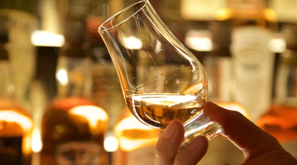 Scotch Whisky Heritage Centre featuring drinks or beverages