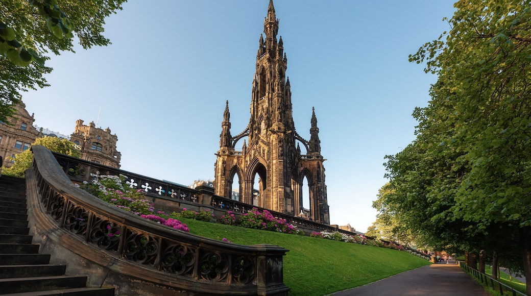 Scott Monument