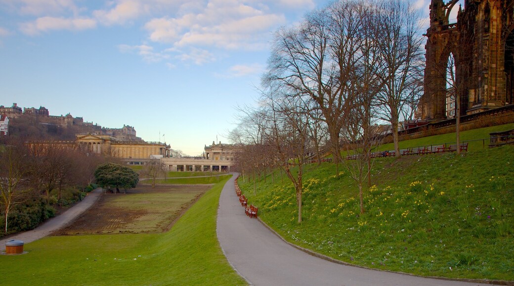 Scott Monument featuring a park and farmland