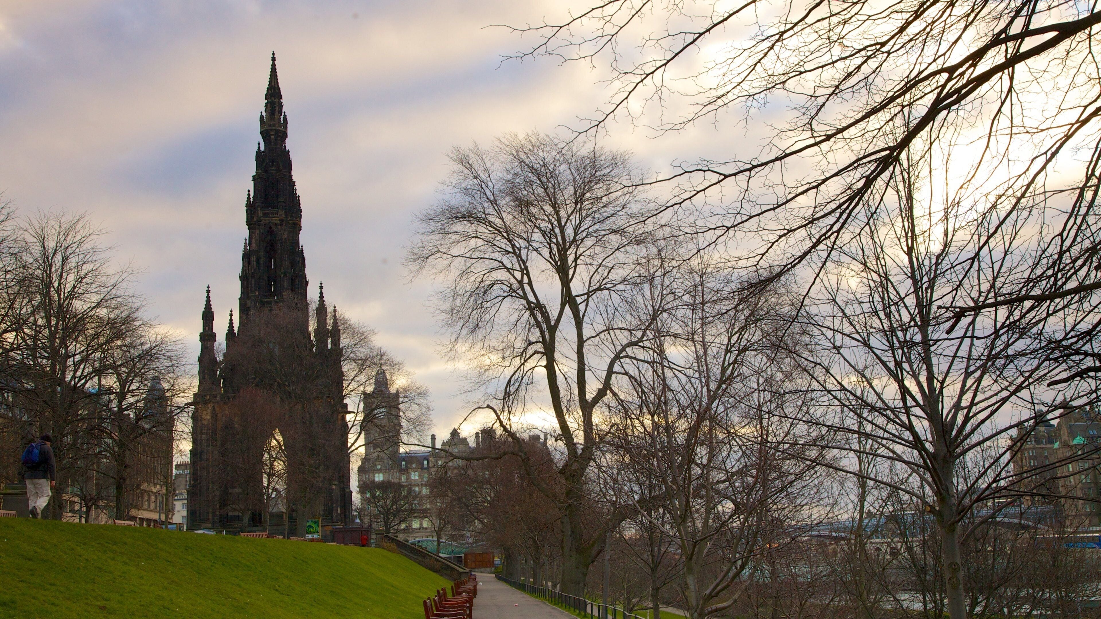 Scott Monument featuring a monument and heritage elements