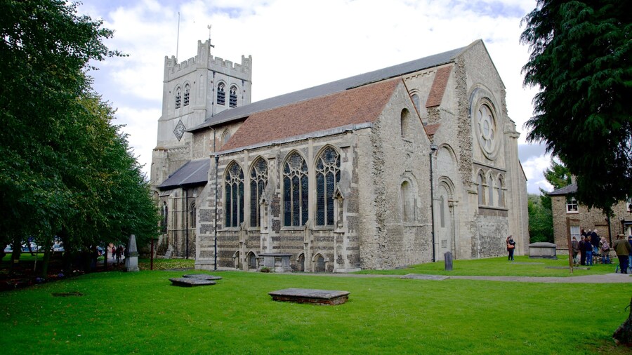 Waltham Abbey Church which includes heritage architecture, a church or cathedral and religious elements