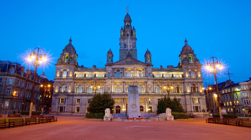 George Square which includes a city, heritage architecture and a square or plaza