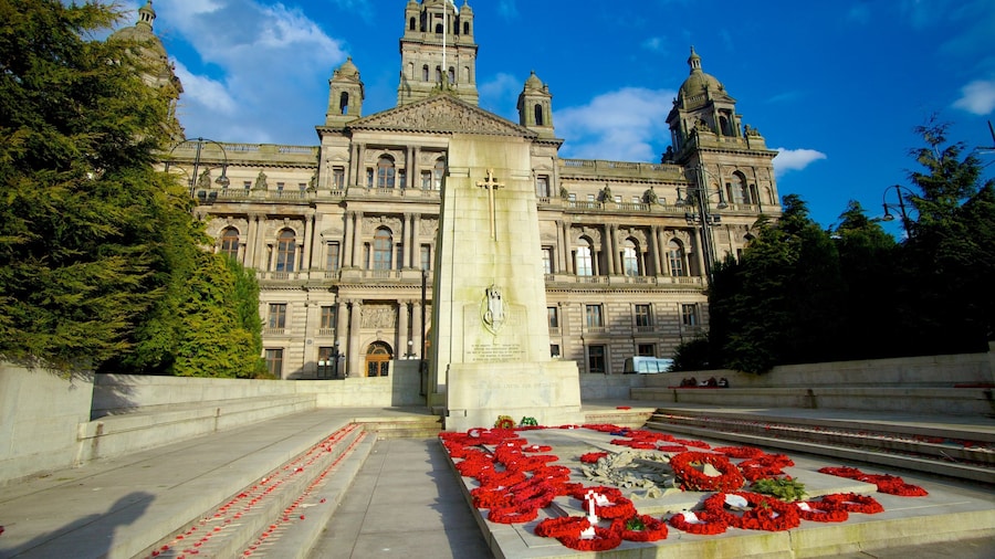 George Square which includes a memorial, a monument and heritage architecture