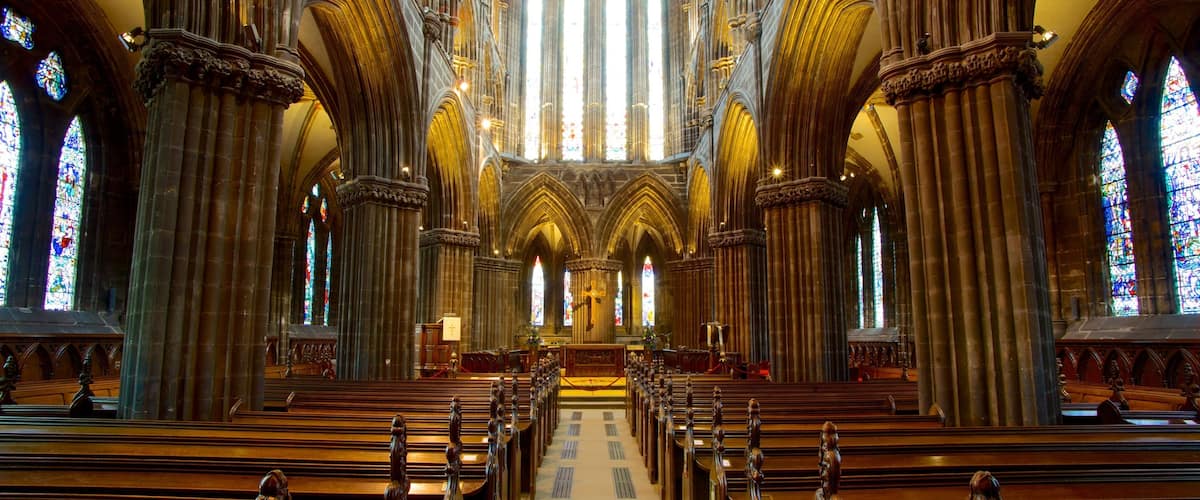 วิหาร Glasgow แสดง มรดกทางสถาปัตยกรรม, แง่มุมทางศาสนา และ การตกแต่งภายใน