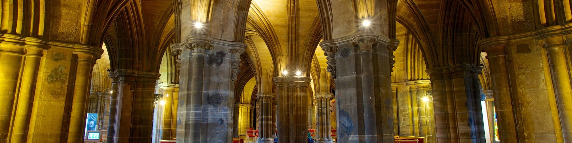 Glasgow Cathedral featuring a church or cathedral, heritage architecture and religious aspects