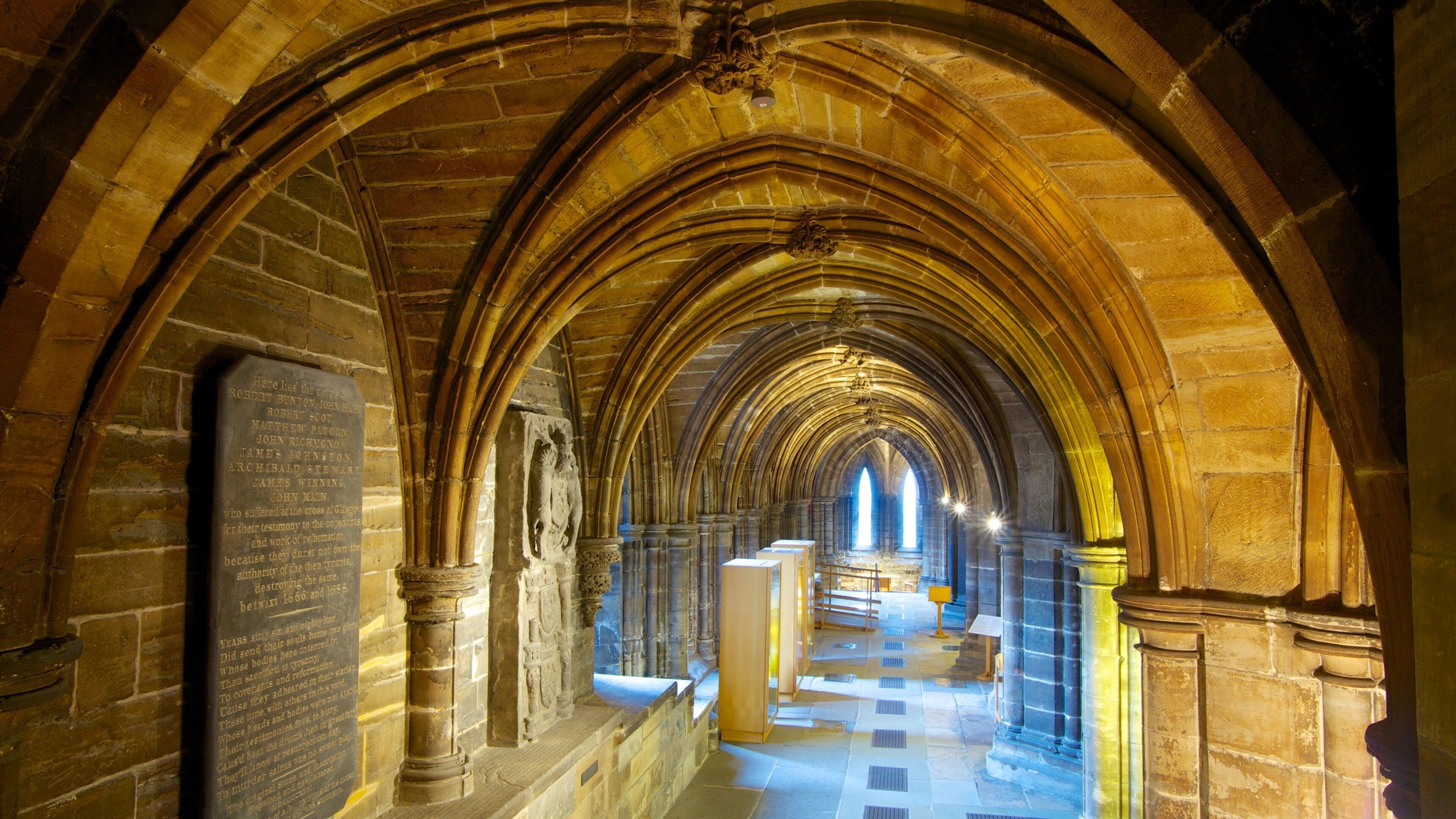 Glasgow Cathedral showing a church or cathedral, religious aspects and interior views