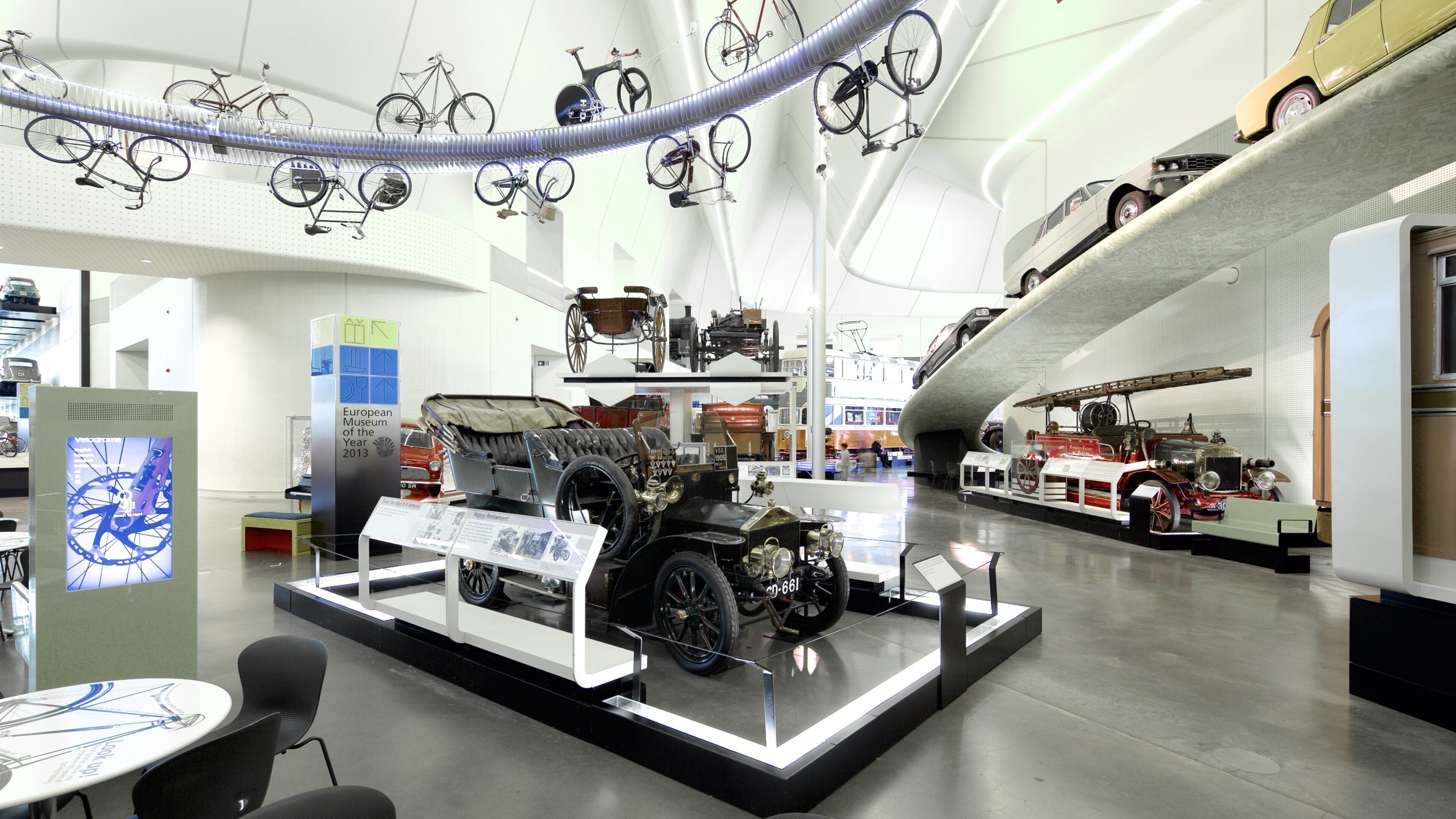 Glasgow which includes interior views