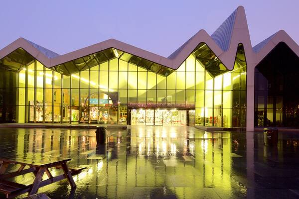 グラスゴー 表示 現代建築 と 夜景