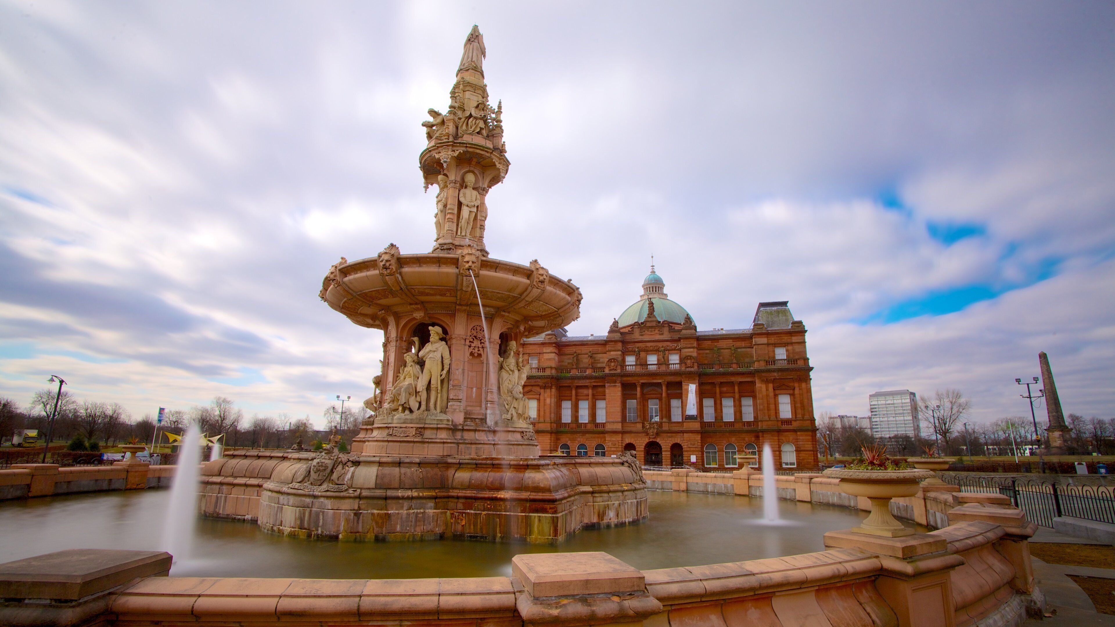 People\'s Palace & Winter Gardens mostrando arte, fontana e arte urbana