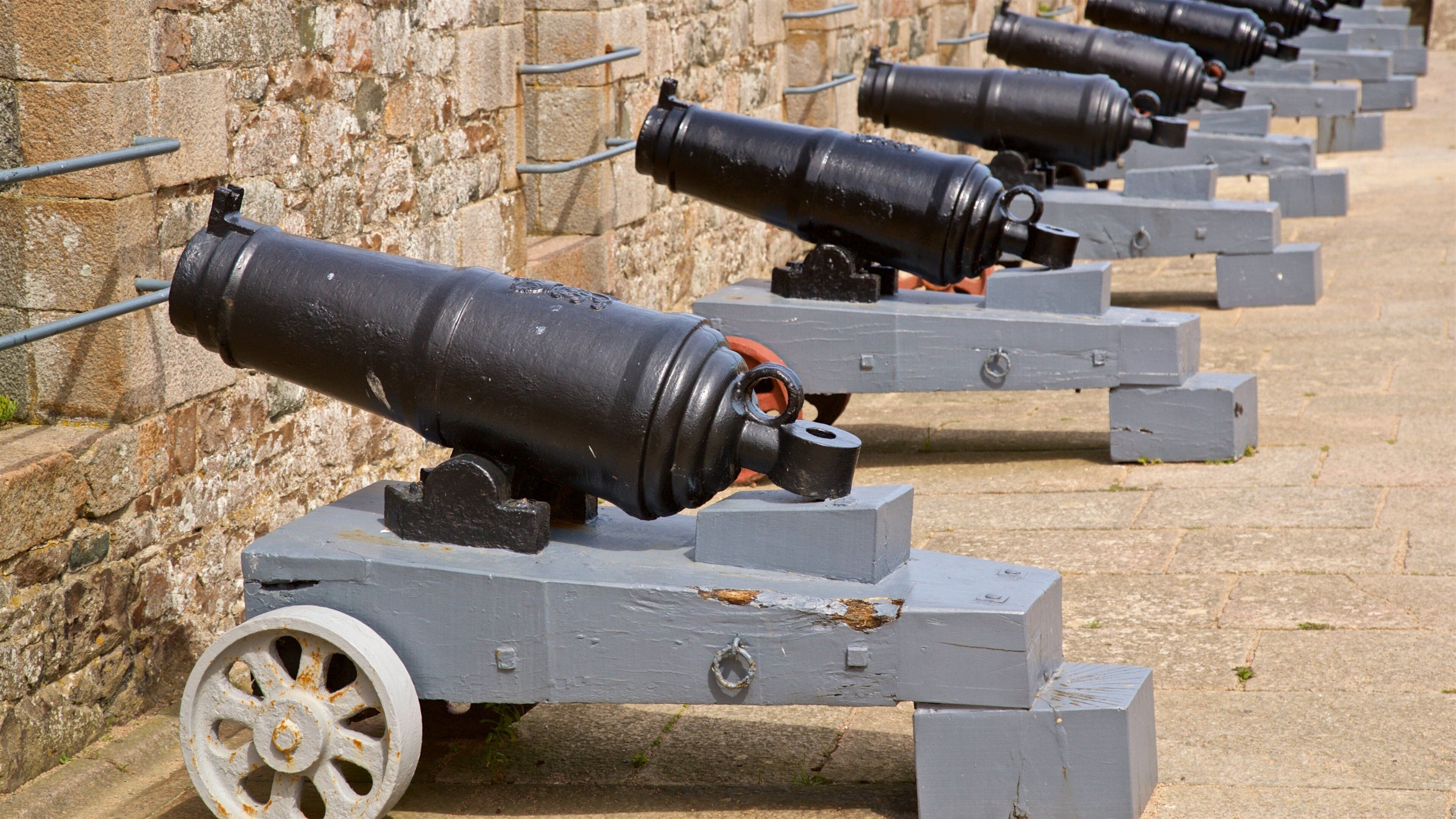 Elizabeth Castle featuring heritage elements