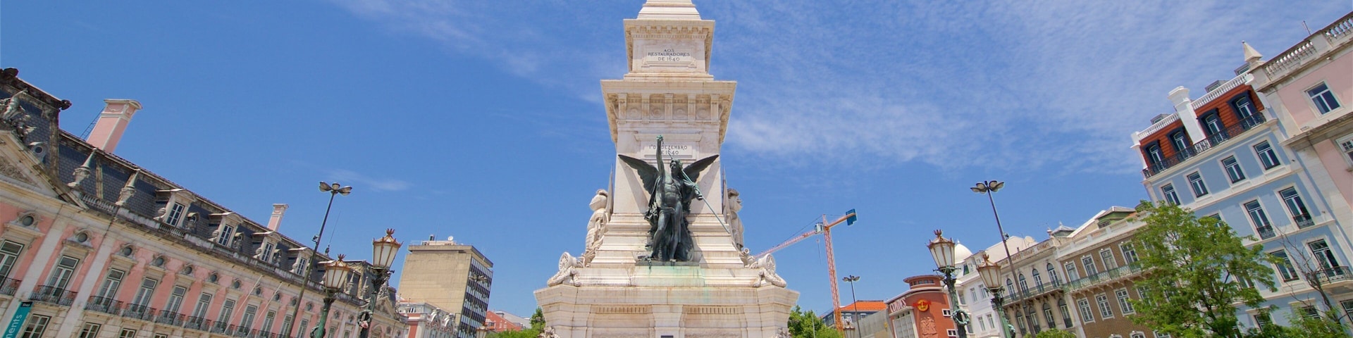 Restauradores Square which includes a square or plaza, a city and heritage elements