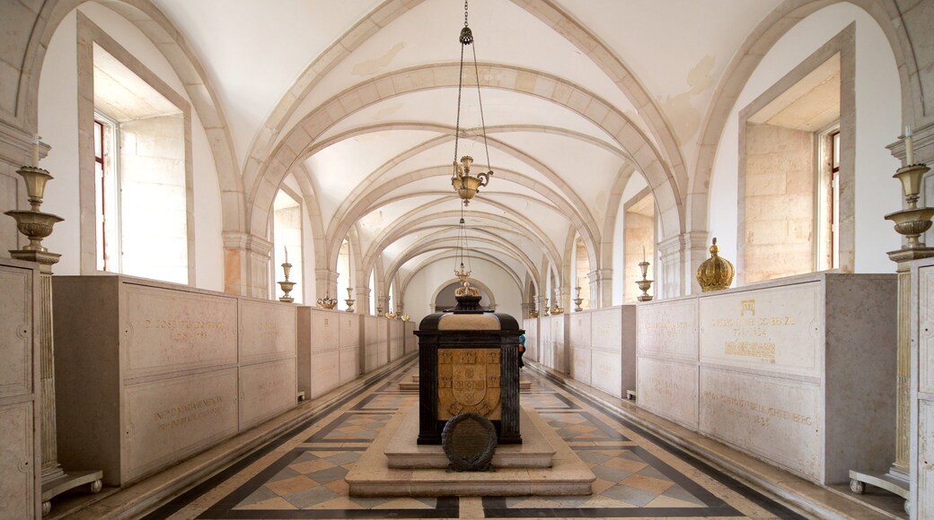 Monastery of Sao Vicente de Fora showing heritage elements and interior views