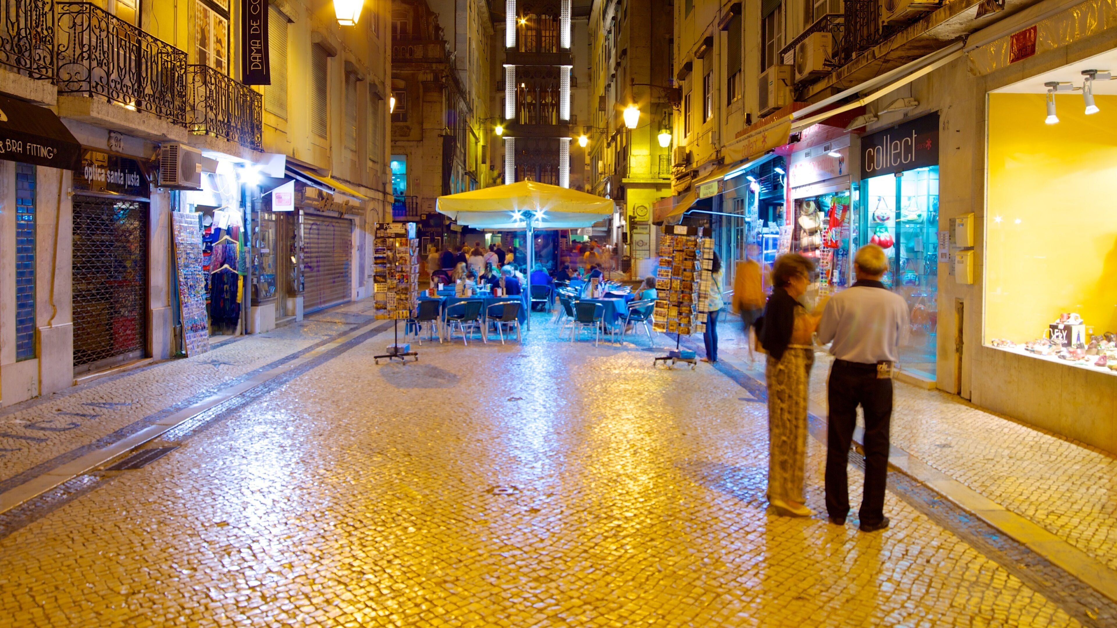 Thang máy Santa Justa có tính năng dùng bữa ngoài trời, cảnh đêm và giải trí về đêm