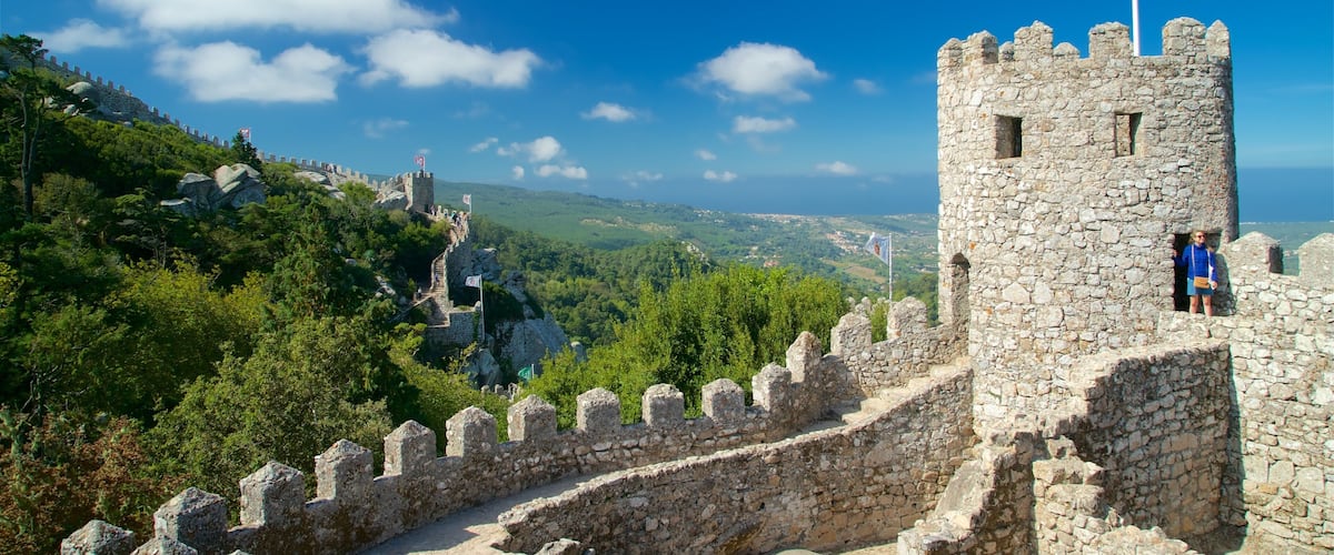 Moorish Castle which includes heritage elements, tranquil scenes and a castle