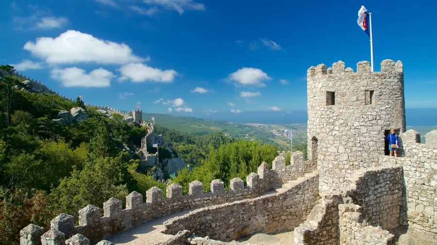 Moorish Castle showing tranquil scenes, heritage elements and chateau or palace