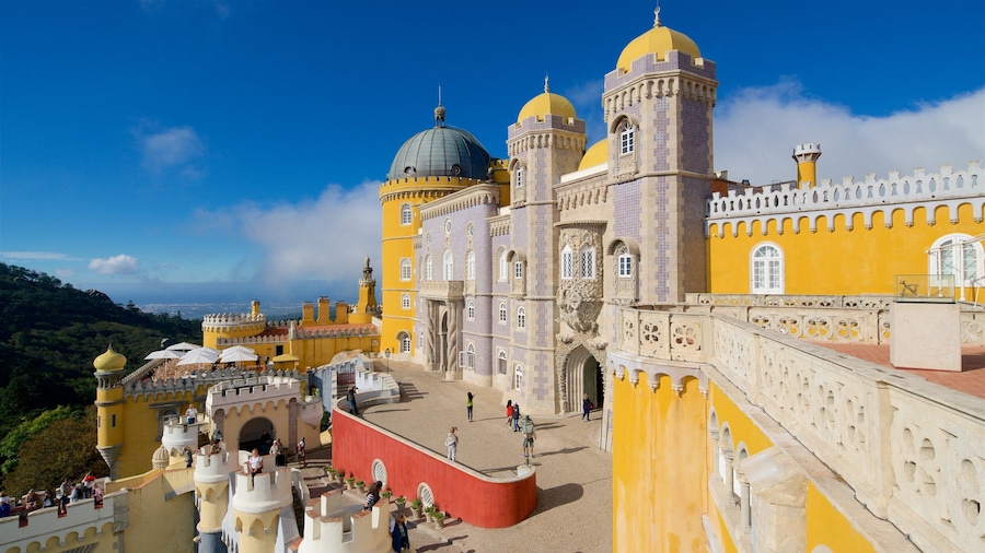 Pena Palace showing heritage elements and a castle