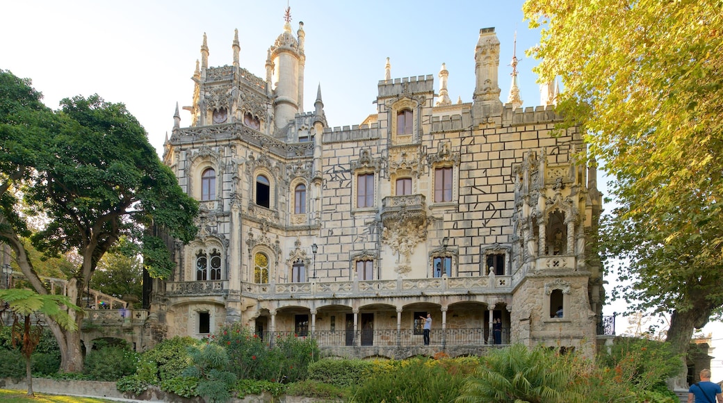 Quinta da Regaleira showing heritage architecture