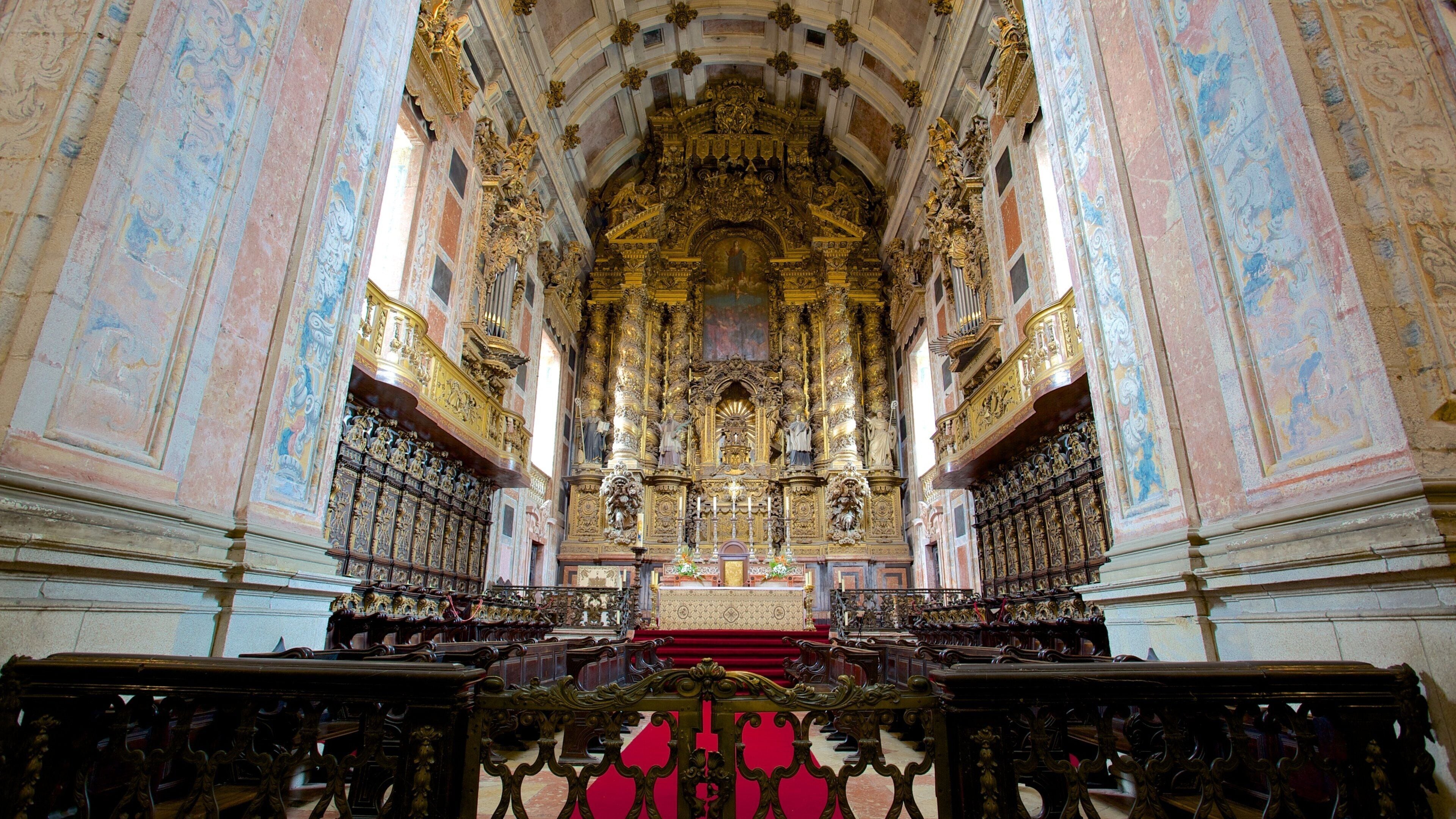 Cathédrale de Porto qui includes église ou cathédrale, vues intérieures et aspects religieux