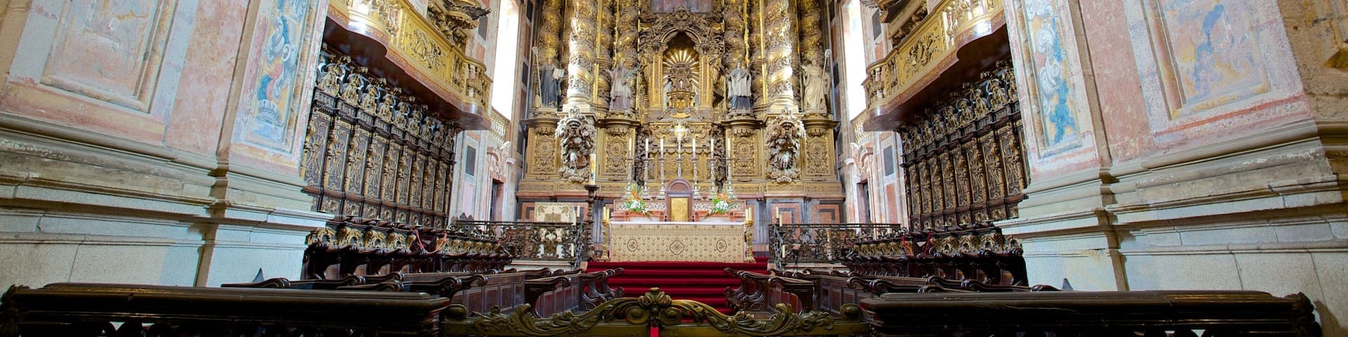 Porto Cathedral showing a church or cathedral, religious aspects and interior views