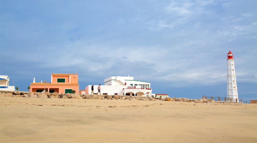 Plage de l\'Ăźle Faro qui includes plage et phare