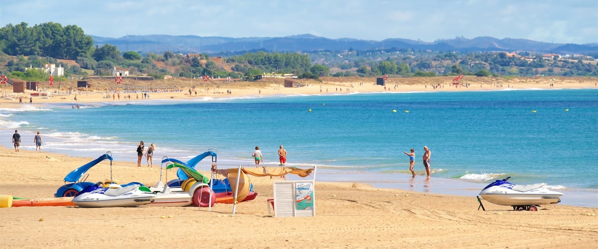Plage Meia montrant plage et vues littorales