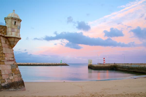 Lagos das einen Sonnenuntergang, Strand und allgemeine KĂŒstenansicht