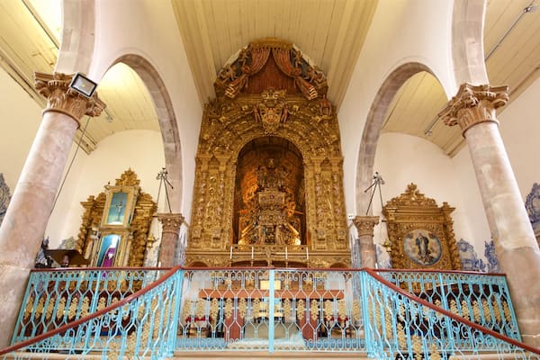 Eglise de la Miséricorde mettant en vedette patrimoine historique, église ou cathédrale et vues intérieures