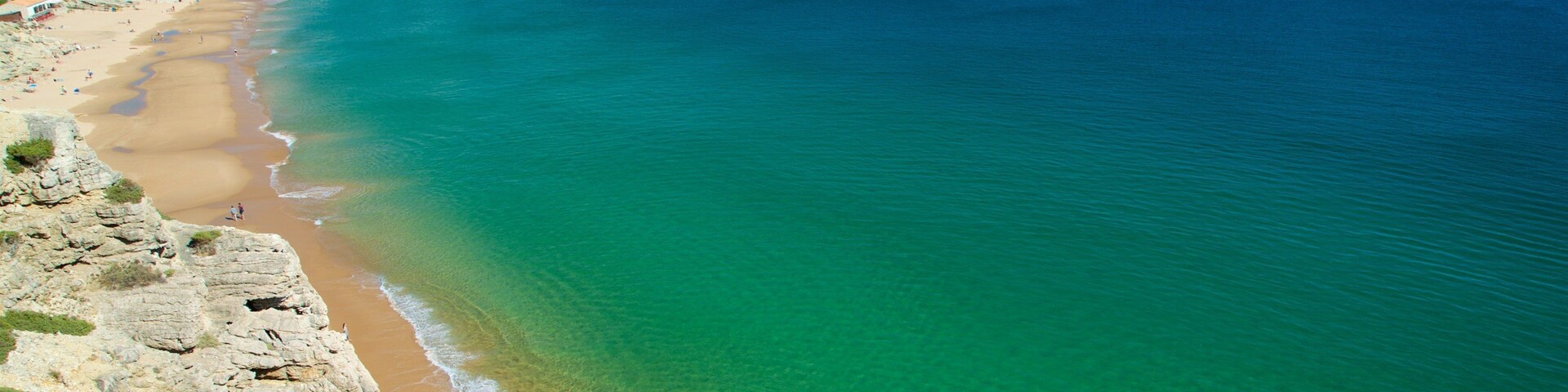 Mareta Beach showing a beach, rocky coastline and general coastal views