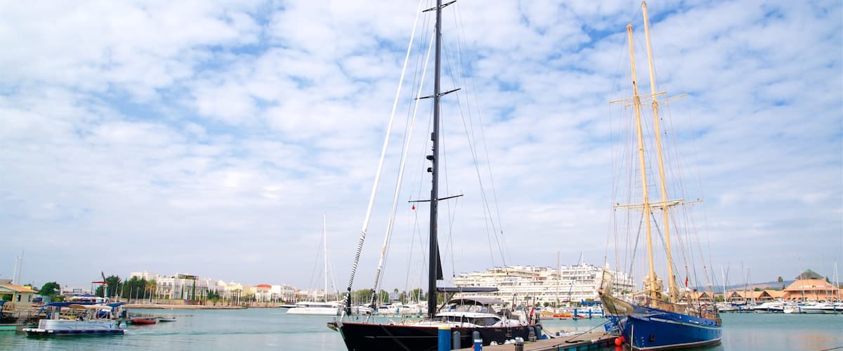 Vilamoura Marina which includes a bay or harbor