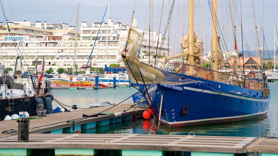 Port de plaisance de Vilamoura mettant en vedette baie ou port