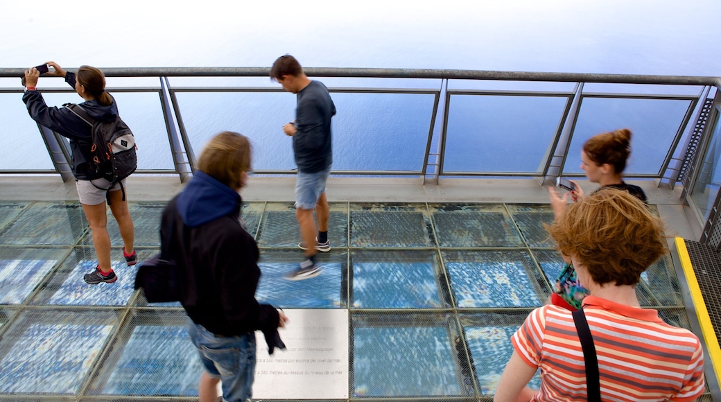 Cabo Girao inclusief vergezichten en ook een klein groepje mensen