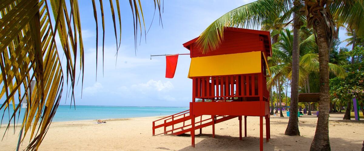 Luquillo Beach showing a beach