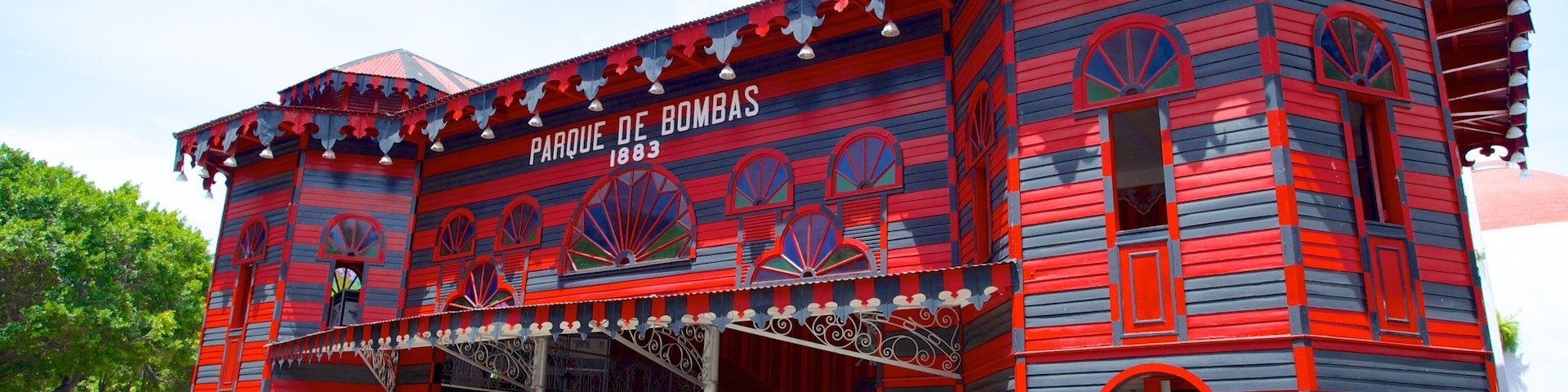 Parque de Bombas que inclui cenas de rua