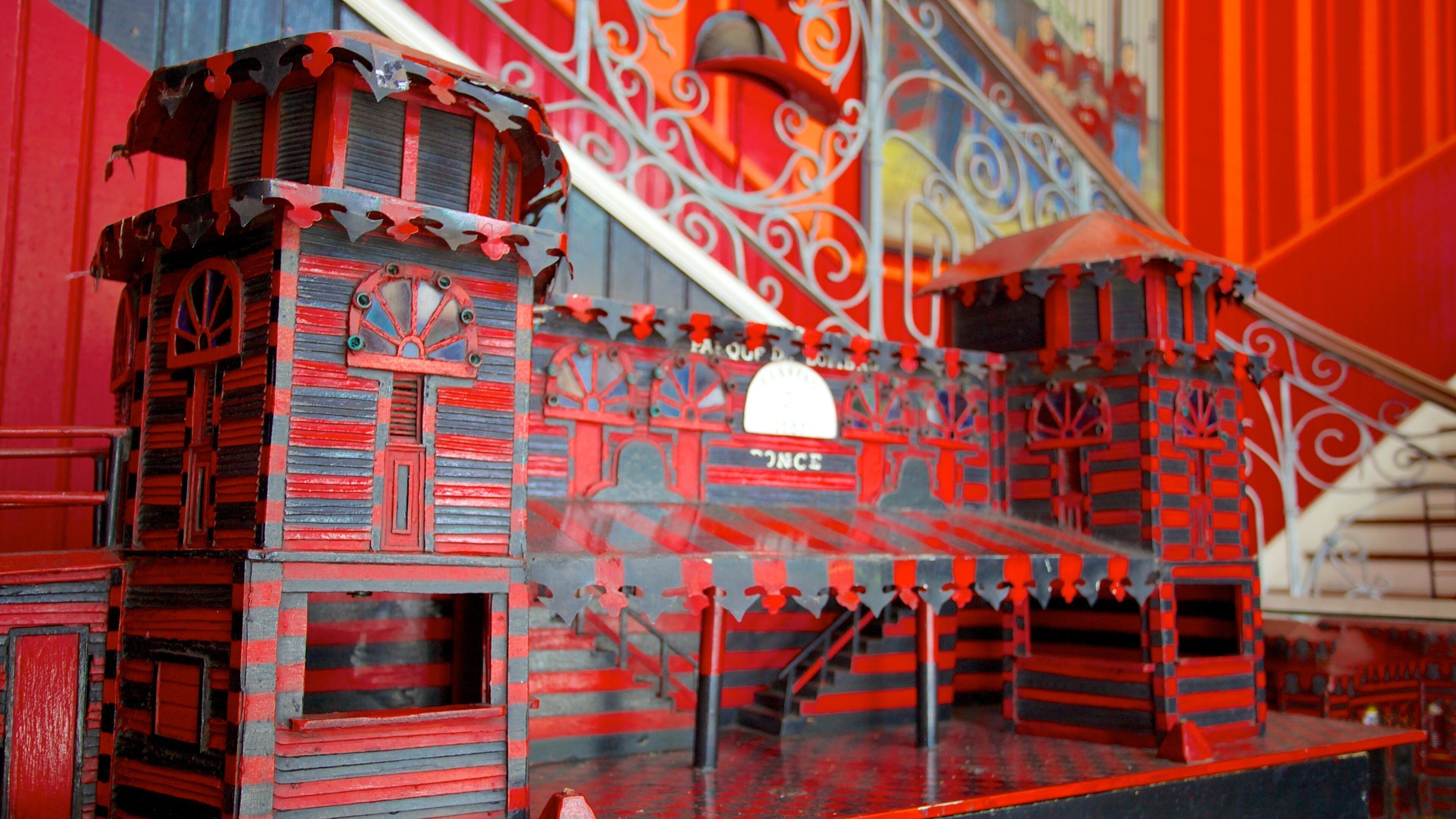 Parque de Bombas que incluye vistas interiores