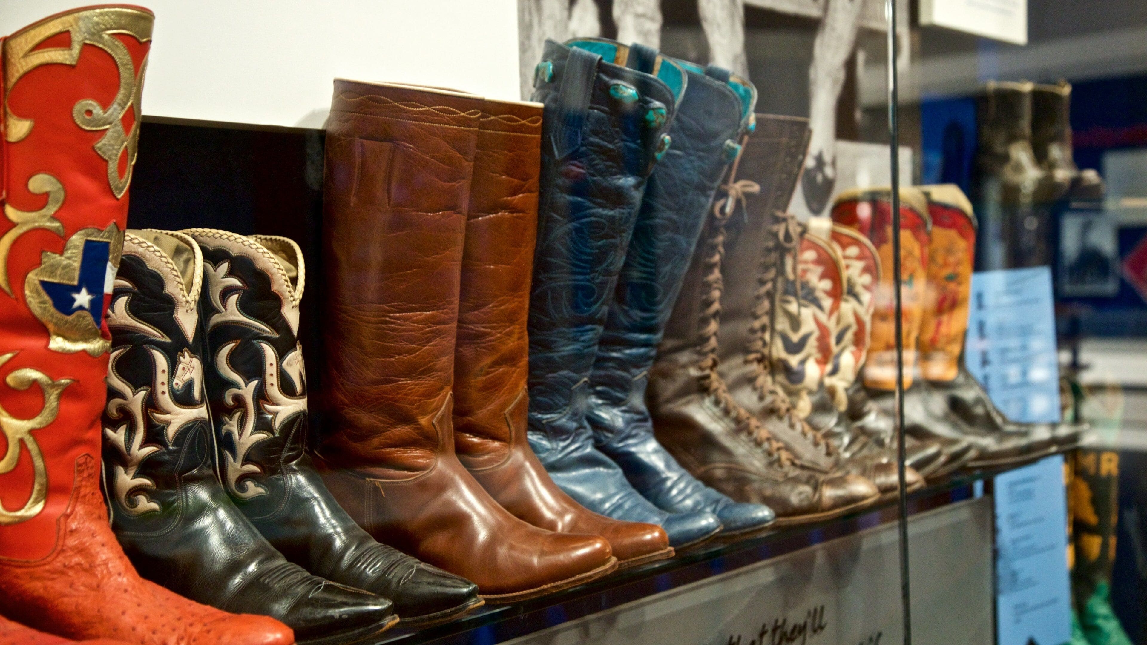 女牛仔名人堂博物館 呈现出 內部景觀